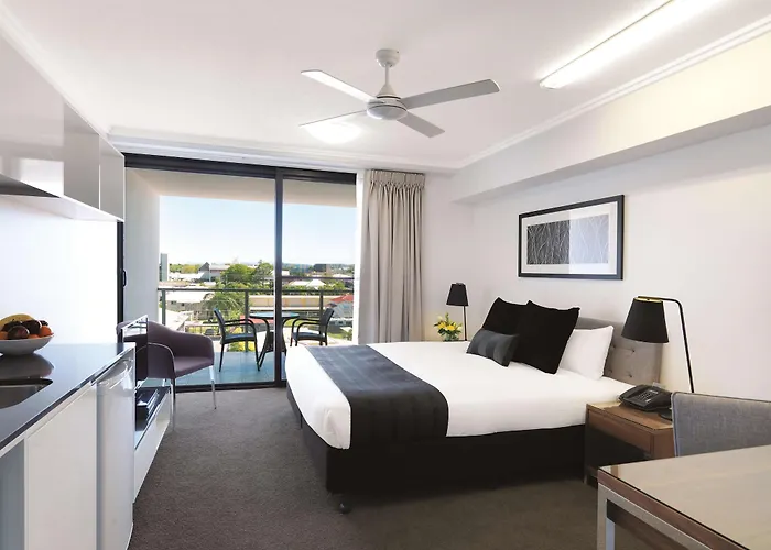 Oaks Mackay Carlyle Suites